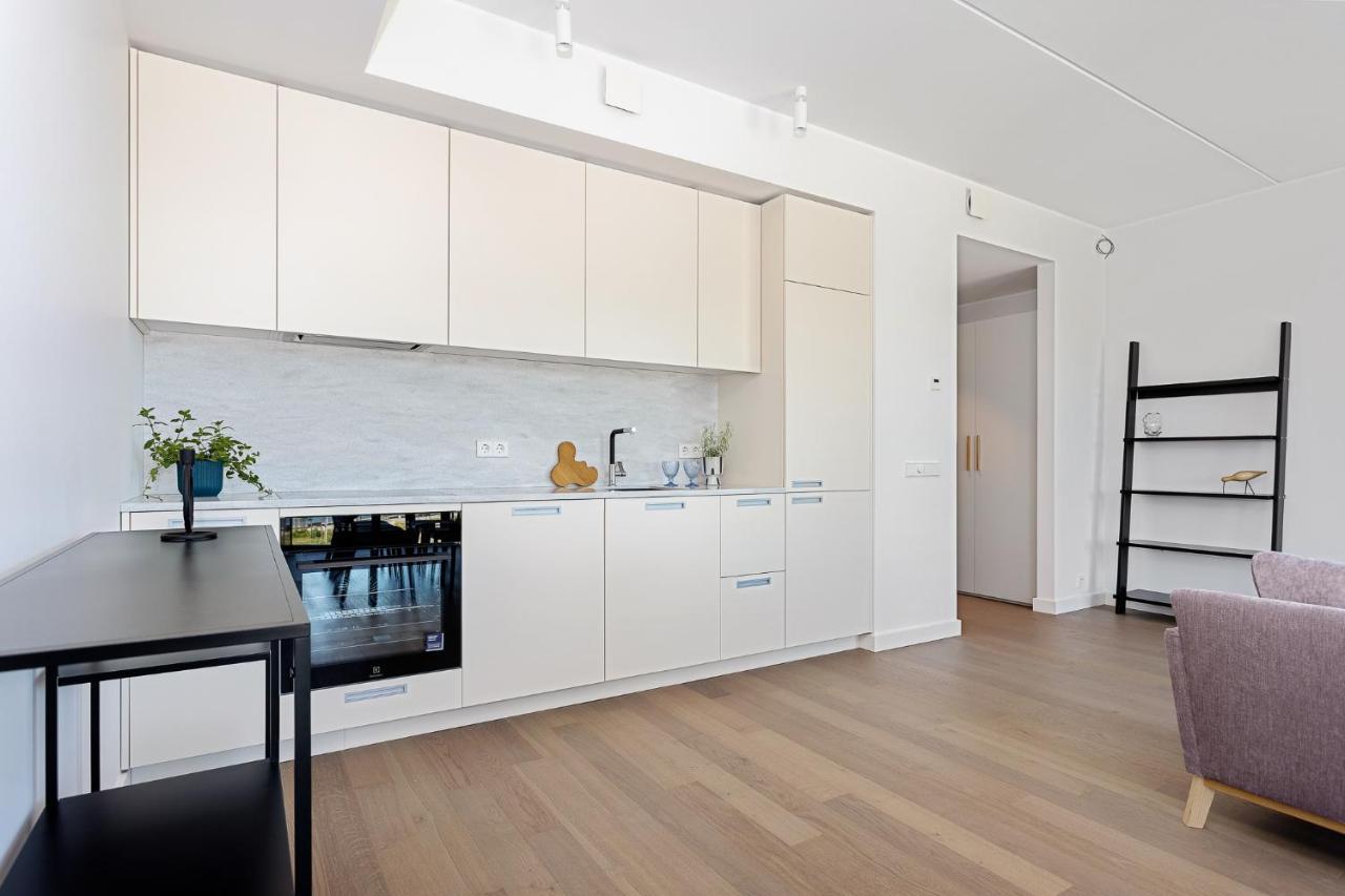 Sea View Family Apt In Unique Kalaranna District Талин Екстериор снимка
